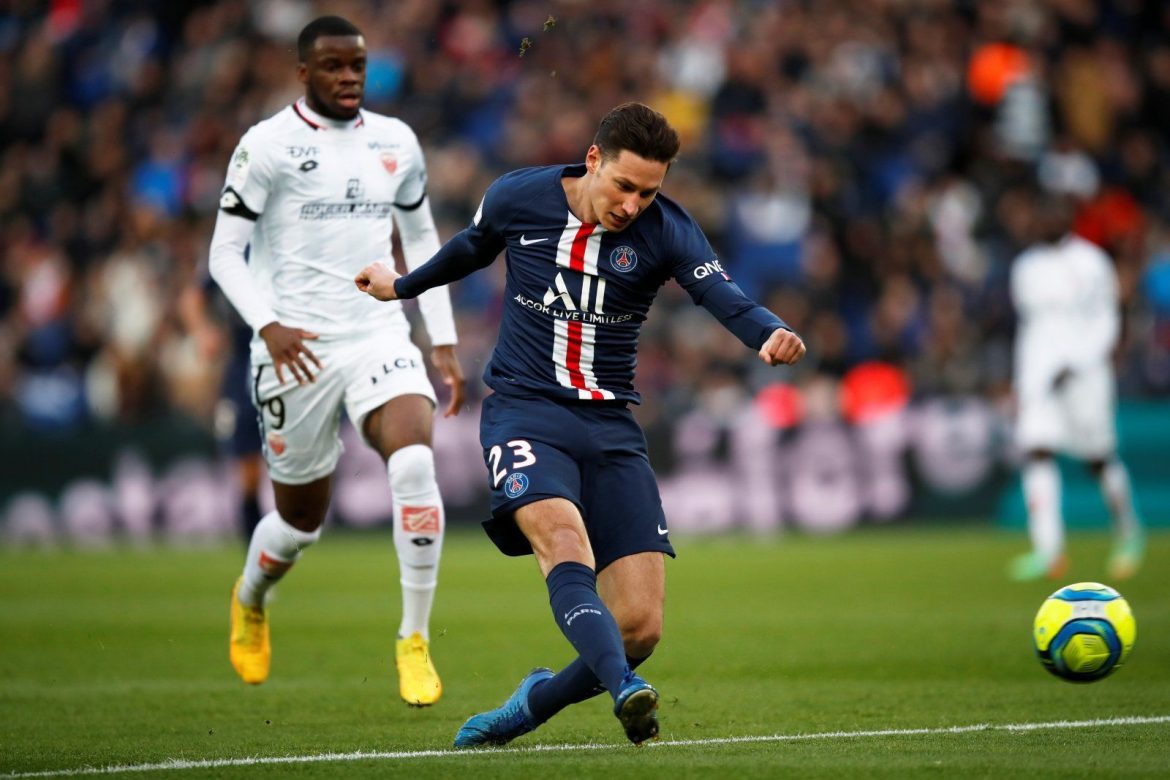 Pundit tips Leeds to sign Julian Draxler